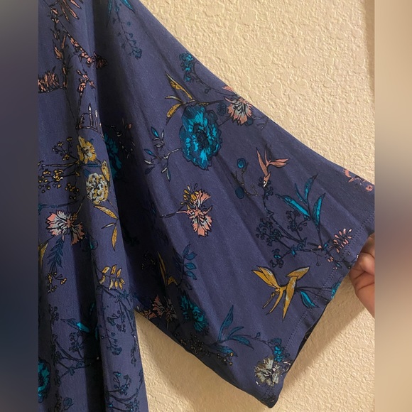 Blue Floral Wallflower Short Sleeve Kimono - Picture 4 of 5